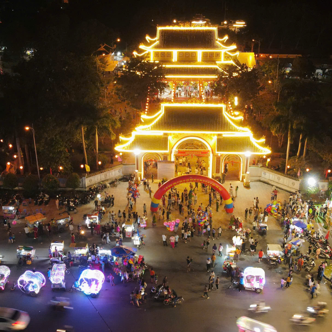 Lễ Hội Truyền Thống Kỷ Niệm Ngày Mất Bà Mạc Mi Cô Và Ông Mạc Thiên Tích: Khép Lại Đợt 1 Với Nhiều Dấu Ấn, Sẵn Sàng Đợt 2 Vào Cuối Tuần Này